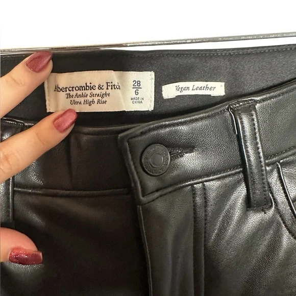 NWOT Abercrombie & Fitch Vegan Leather Ankle Straight Pants - Picture 4 of 7